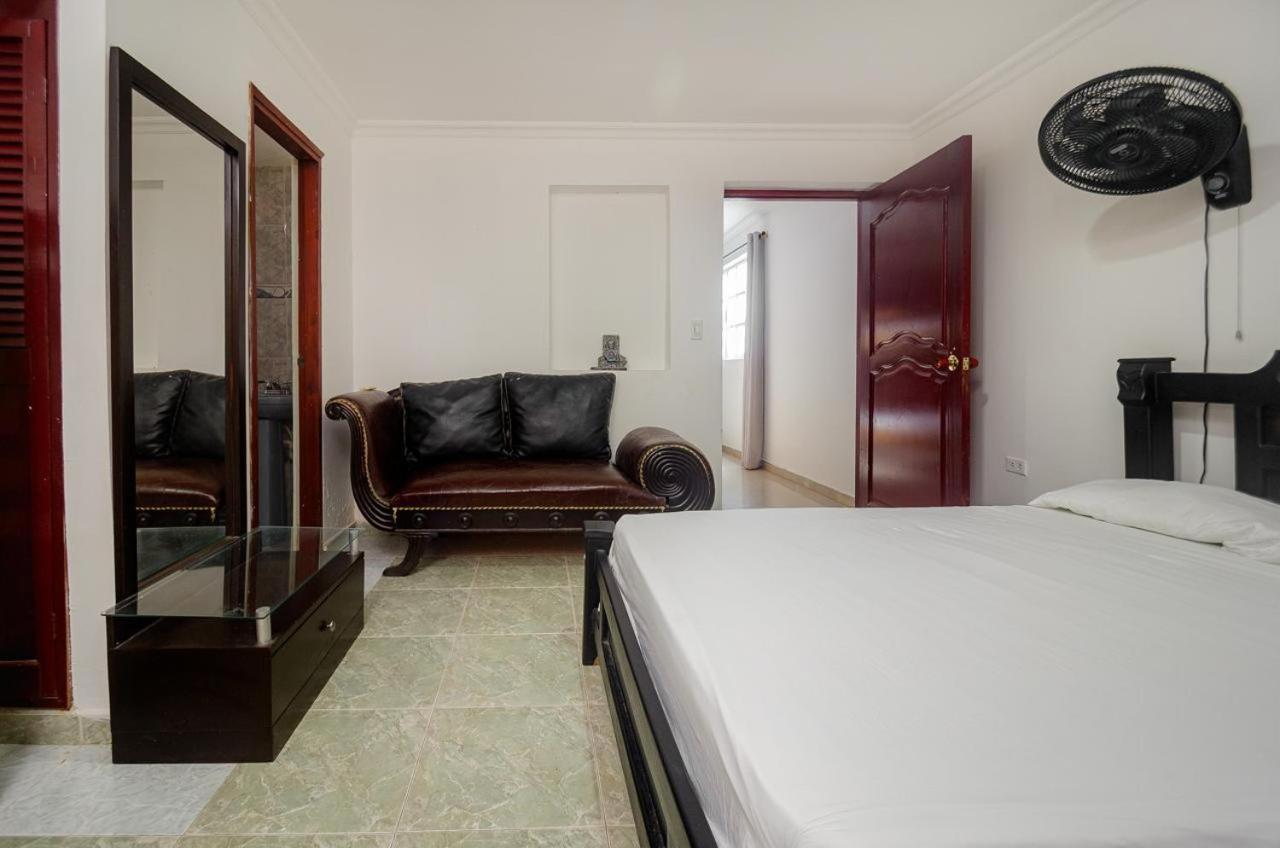 Vivienda Turistica Las Palmas Cartagena エクステリア 写真